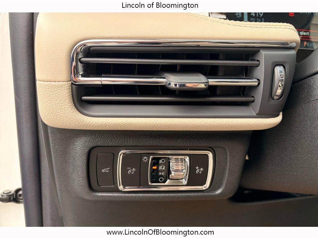 New 2026 Lincoln Corsair Premiere image 42