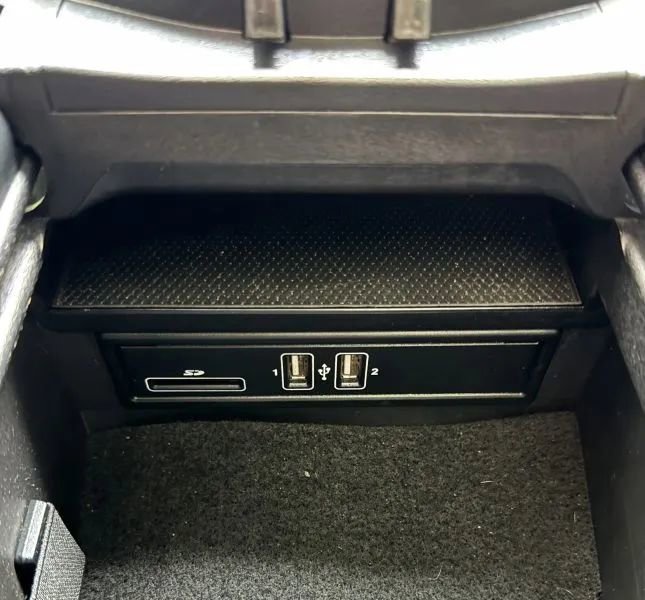 Used 2015 Mercedes-Benz C 300 4MATIC Sedan image 38