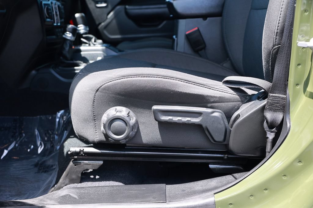 Used 2023 Jeep Wrangler Unlimited Sport AWD/4WD image 18