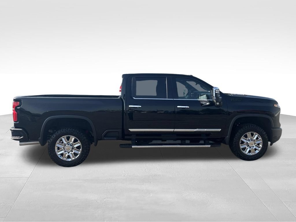 New 2026 Chevrolet Silverado 2500 High Country w/ High Country Premium Package AWD/4WD image 8