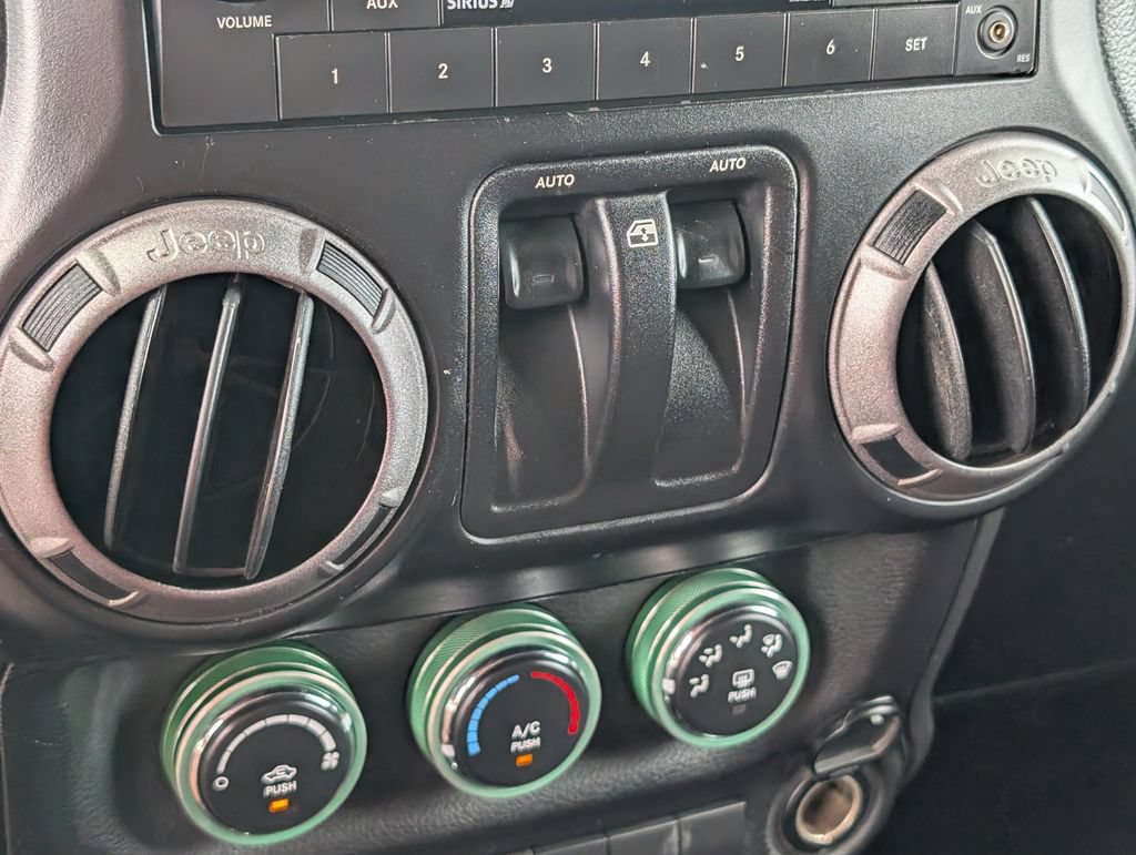 Used 2013 Jeep Wrangler Sport AWD/4WD image 25