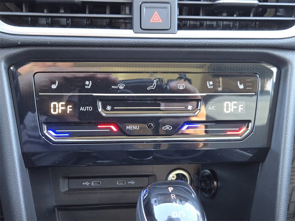 New 2026 Volkswagen Taos SEL image 16