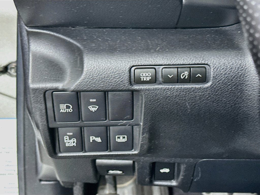 Used 2018 Lexus IS 350 AWD image 15