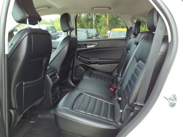 Certified 2024 Ford Edge SEL w/ Convenience Package AWD/4WD image 9