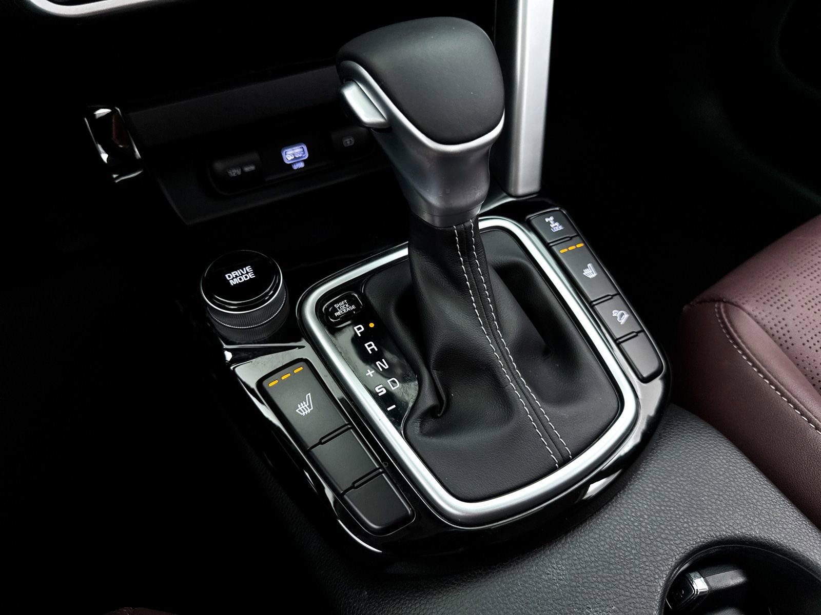 Certified 2022 Kia Seltos SX w/ Sunroof Package image 28