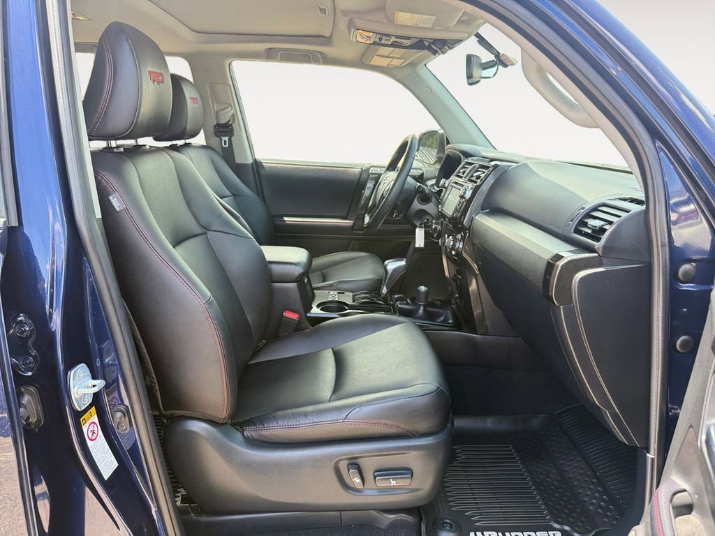 Used 2017 Toyota 4Runner TRD Off-Road Premium AWD/4WD image 15