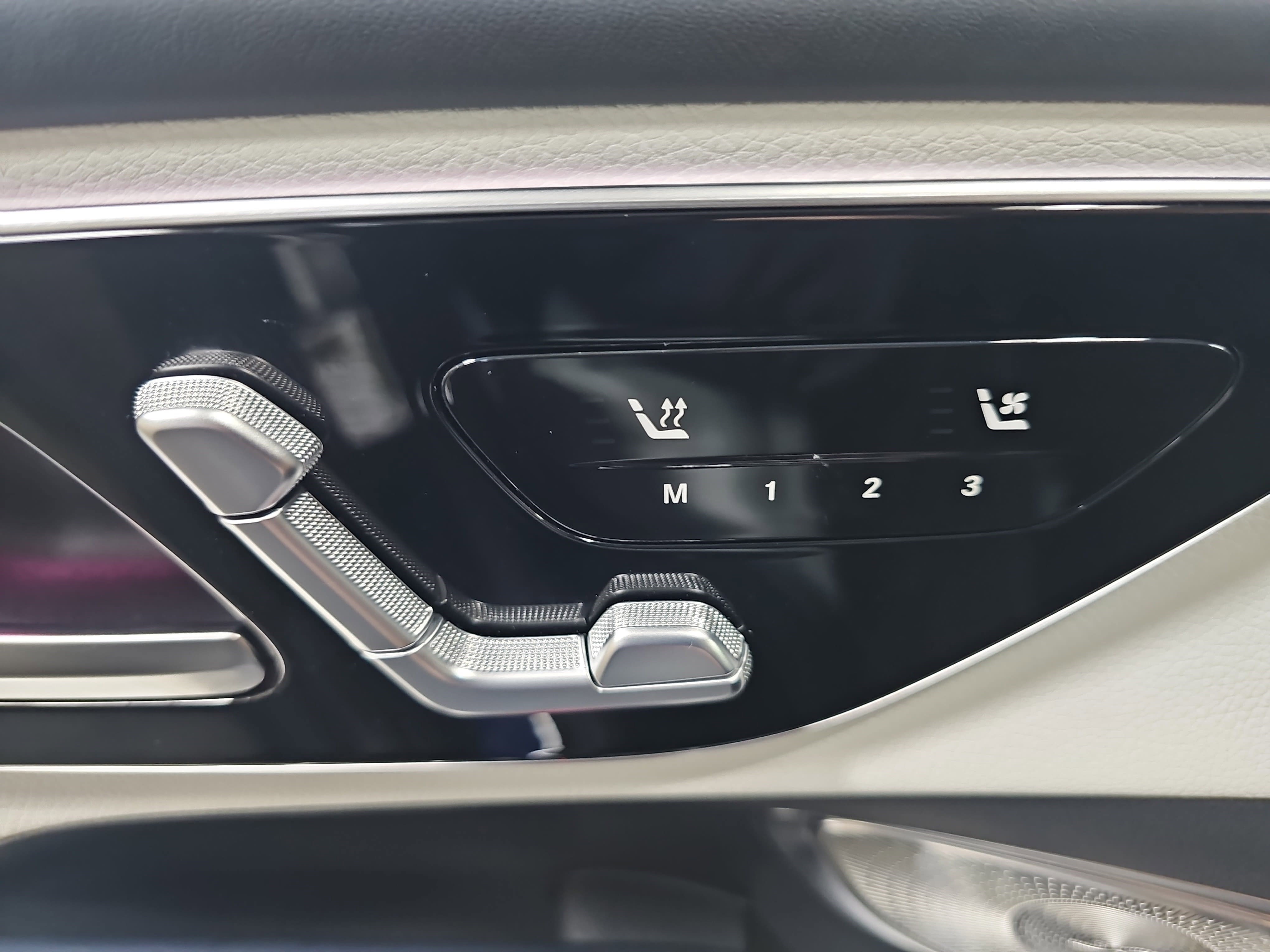 Certified 2024 Mercedes-Benz GLC 300 4MATIC image 31