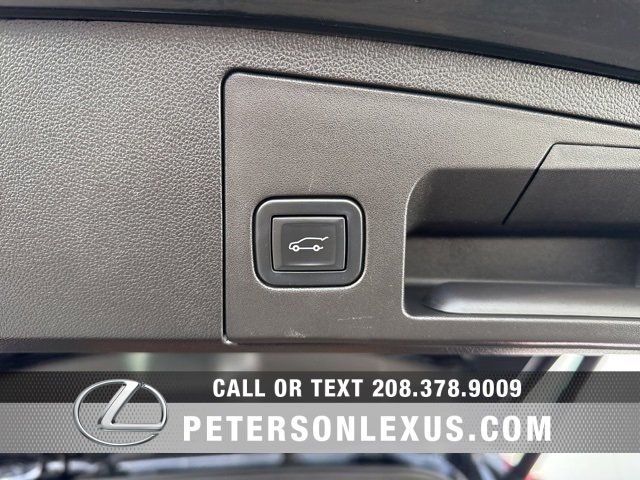 Used 2020 Cadillac XT4 Premium Luxury image 21