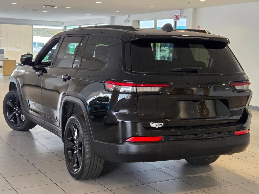 Used 2023 Jeep Grand Cherokee L Laredo AWD/4WD image 15