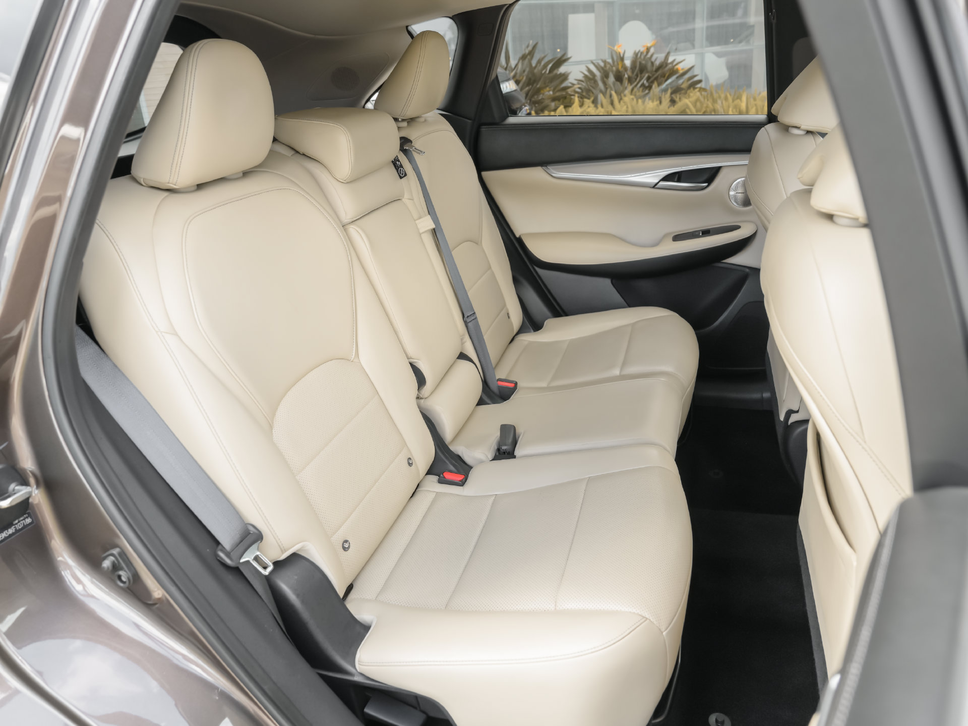 Used 2019 INFINITI QX50 Essential w/ Premium Audio Package AWD/4WD image 9
