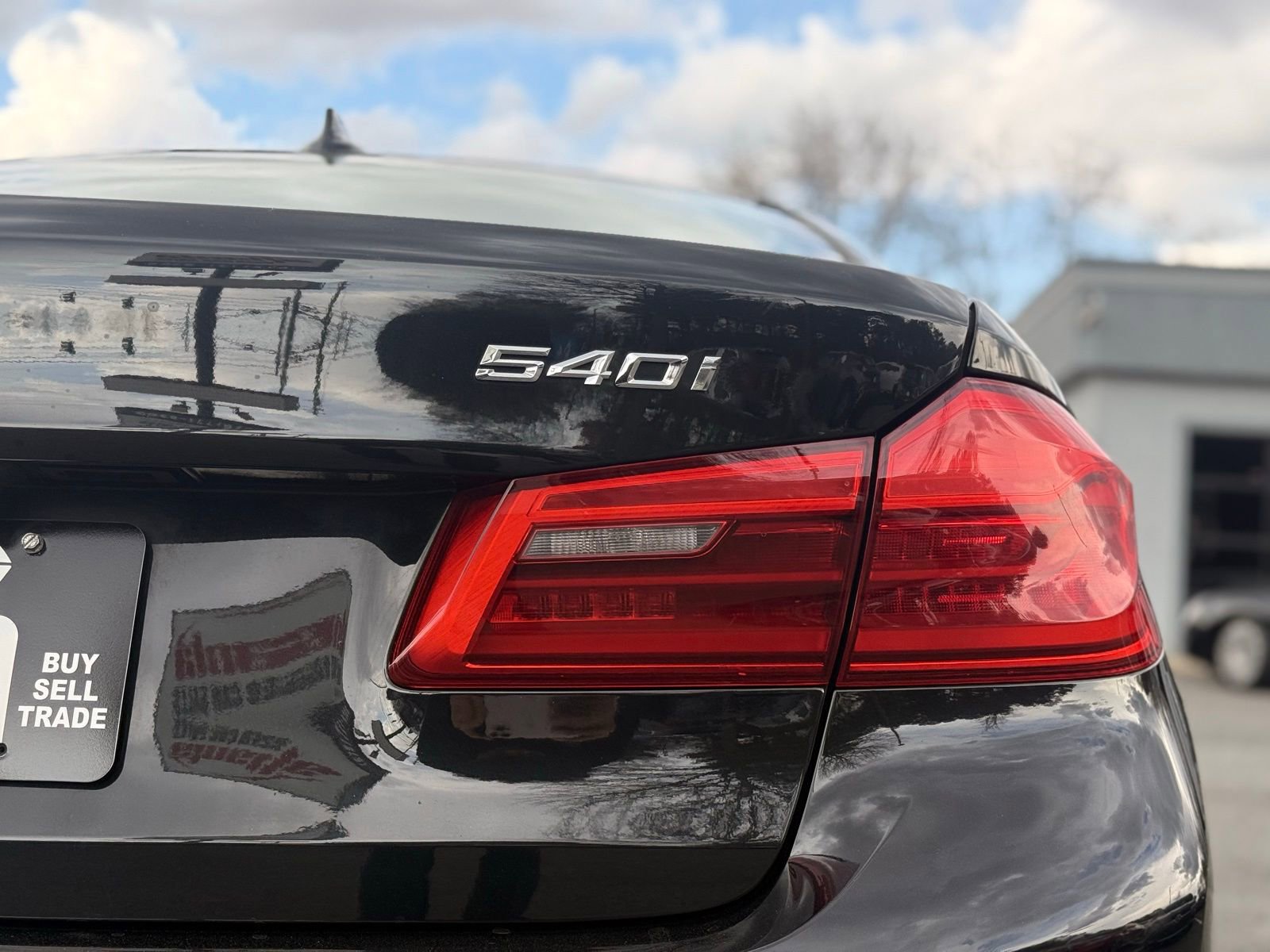 Used 2019 BMW 540i xDrive w/ Convenience Package AWD/4WD image 10