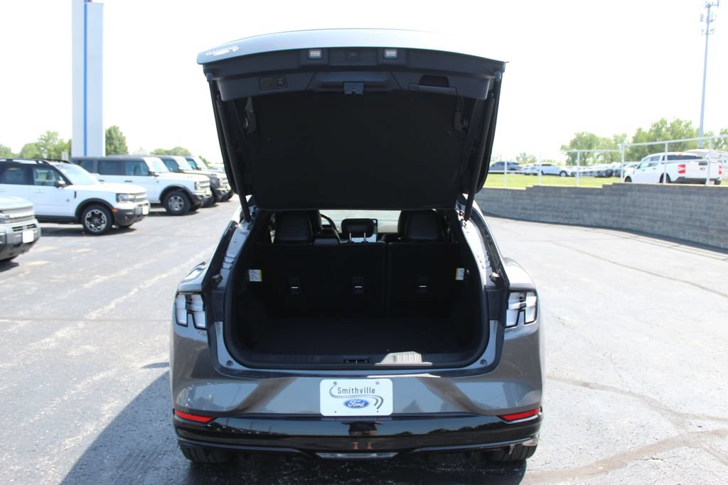 Used 2023 Ford Mustang Mach-E GT AWD/4WD image 16