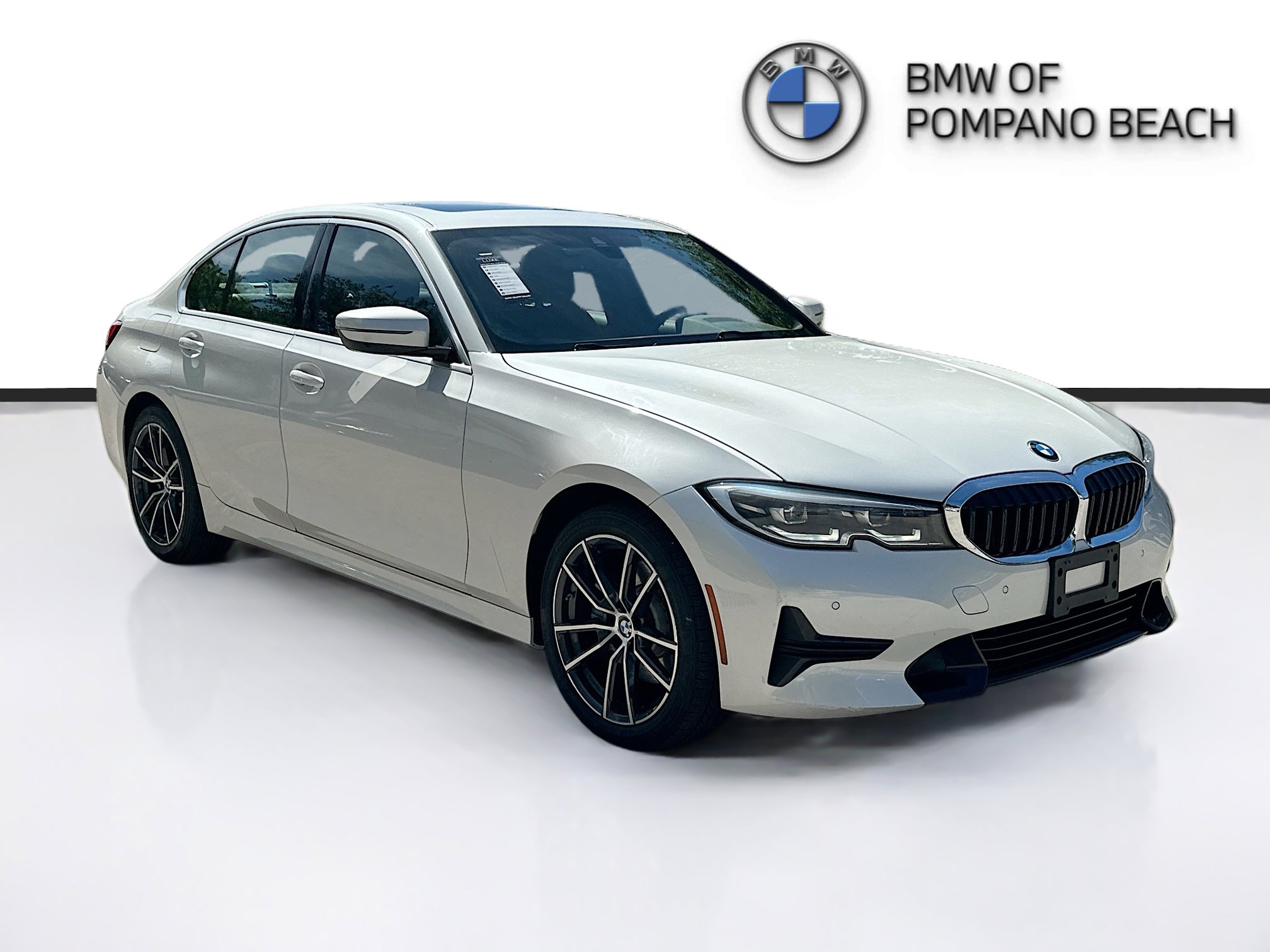 Used 2021 BMW 330i xDrive Sedan w/ Convenience Package AWD/4WD image 1