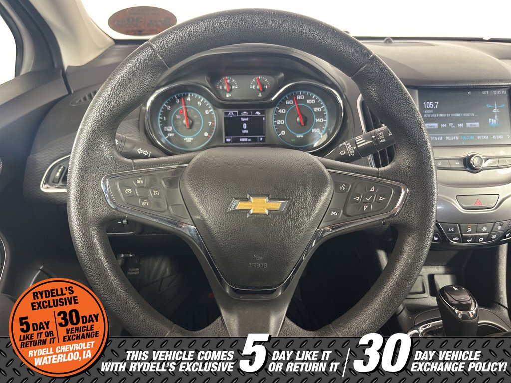 Certified 2018 Chevrolet Cruze LT w/ Convenience Package image 29