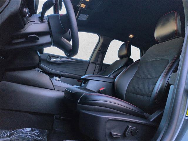 Used 2025 Ford Escape ST-Line image 15