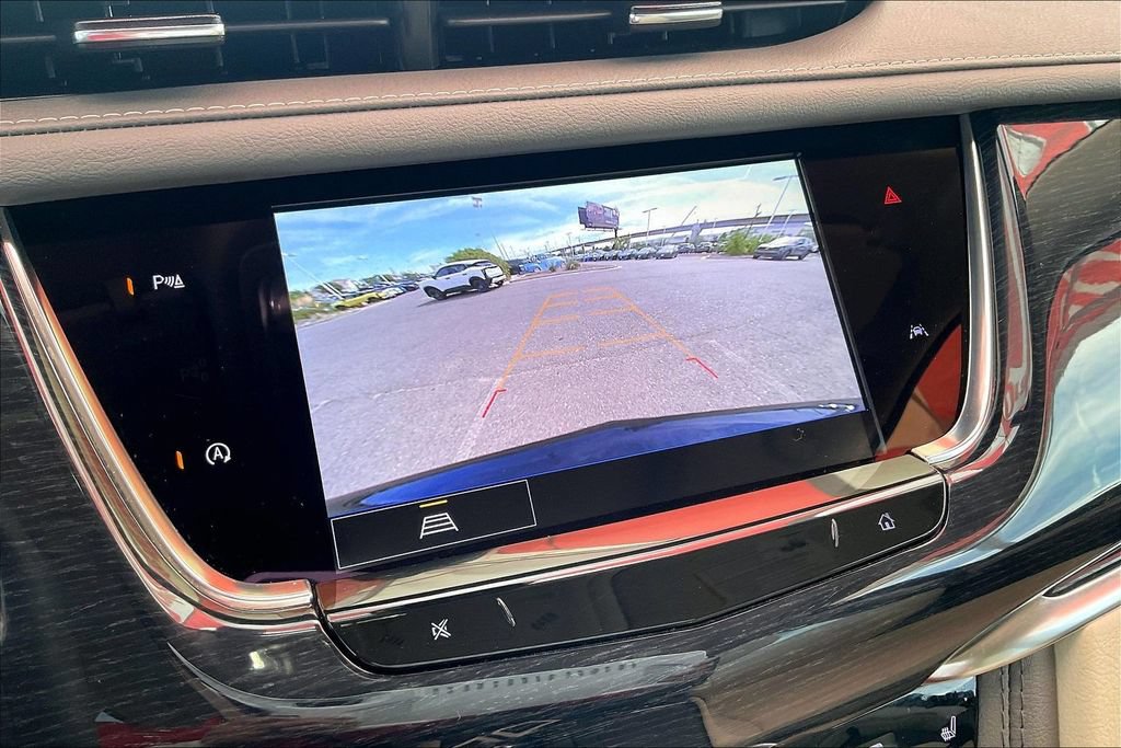 Used 2024 Cadillac XT6 Premium Luxury FWD image 21