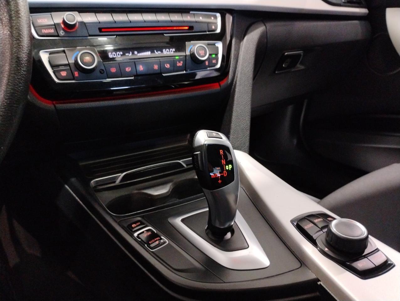 Used 2017 BMW 320i Sedan image 87