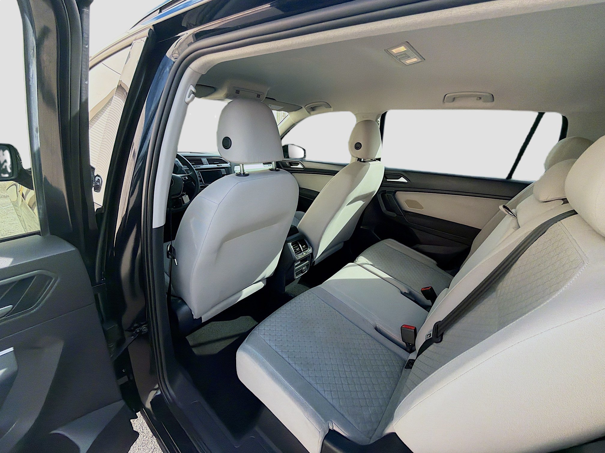Used 2019 Volkswagen Tiguan S w/ Driver Assistance Package FWD image 24