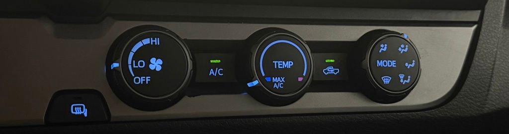 Used 2022 Toyota Tacoma SR w/ SR Convenience Package RWD image 21