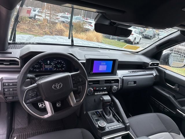 Used 2025 Toyota Tacoma TRD Sport AWD/4WD image 31