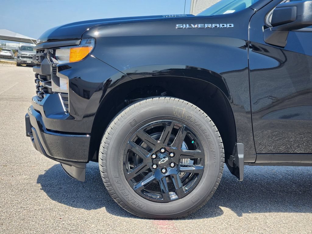 New 2026 Chevrolet Silverado 1500 Custom RWD image 5