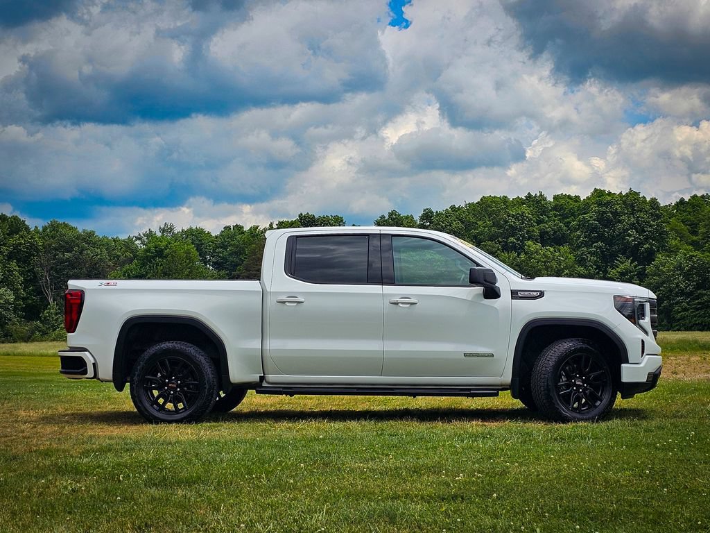 Used 2025 GMC Sierra 1500 Elevation w/ Preferred Package AWD/4WD image 2