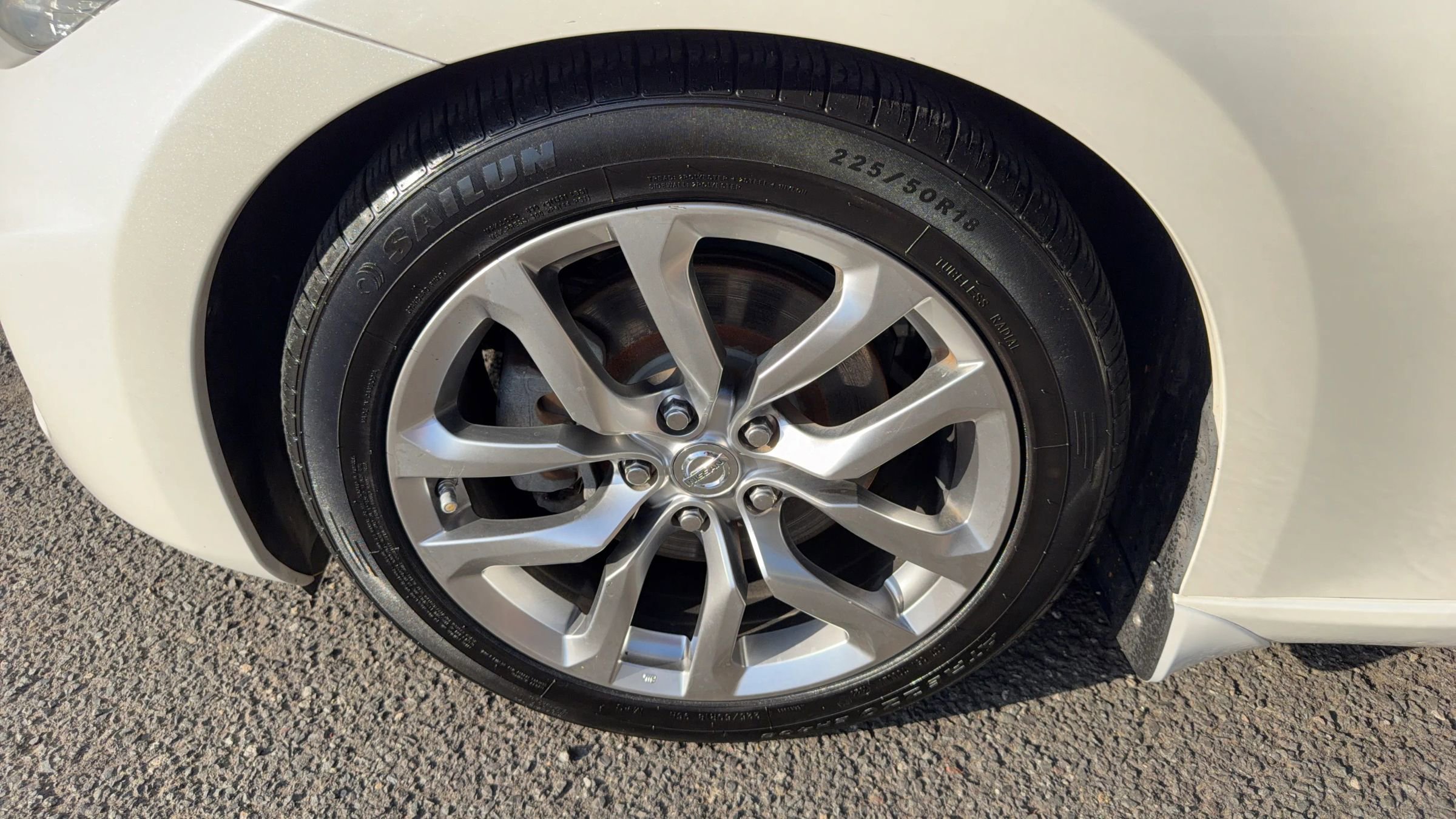 Used 2014 Nissan 370Z Touring image 14