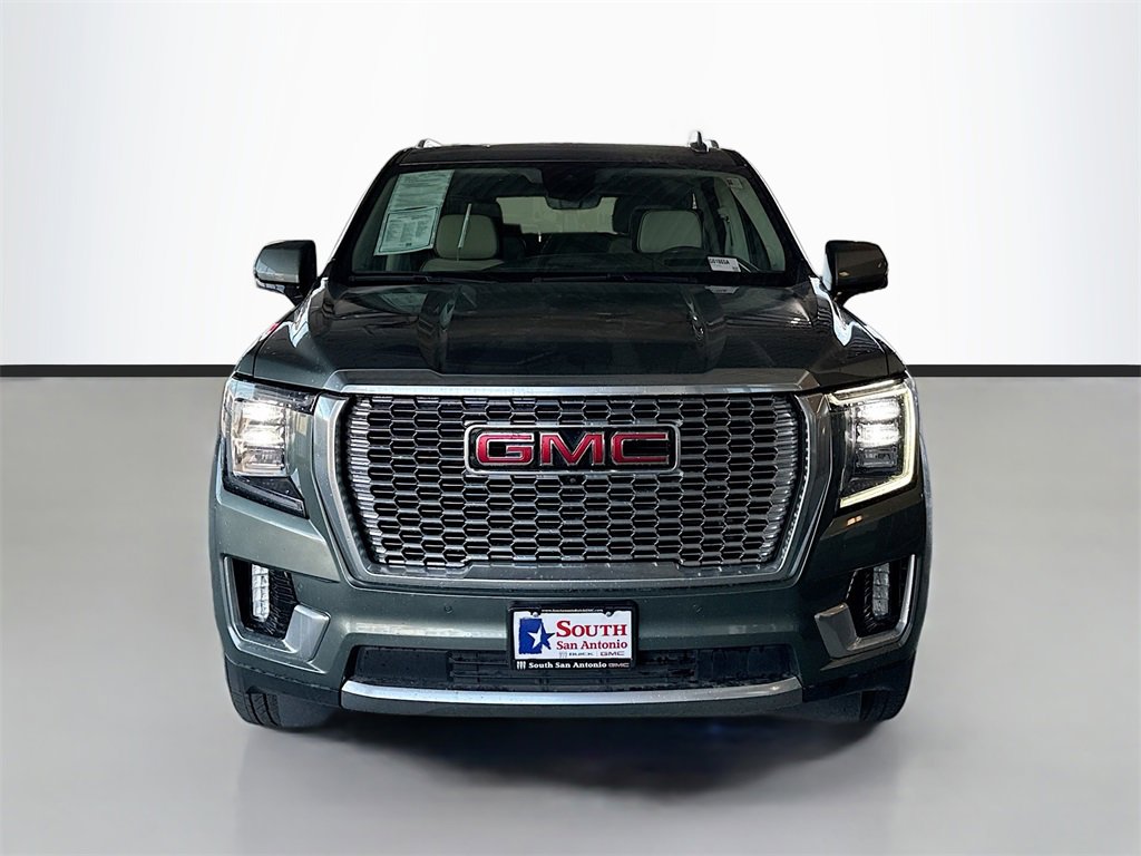 Used 2024 GMC Yukon XL Denali w/ Advanced Technology Package image 2