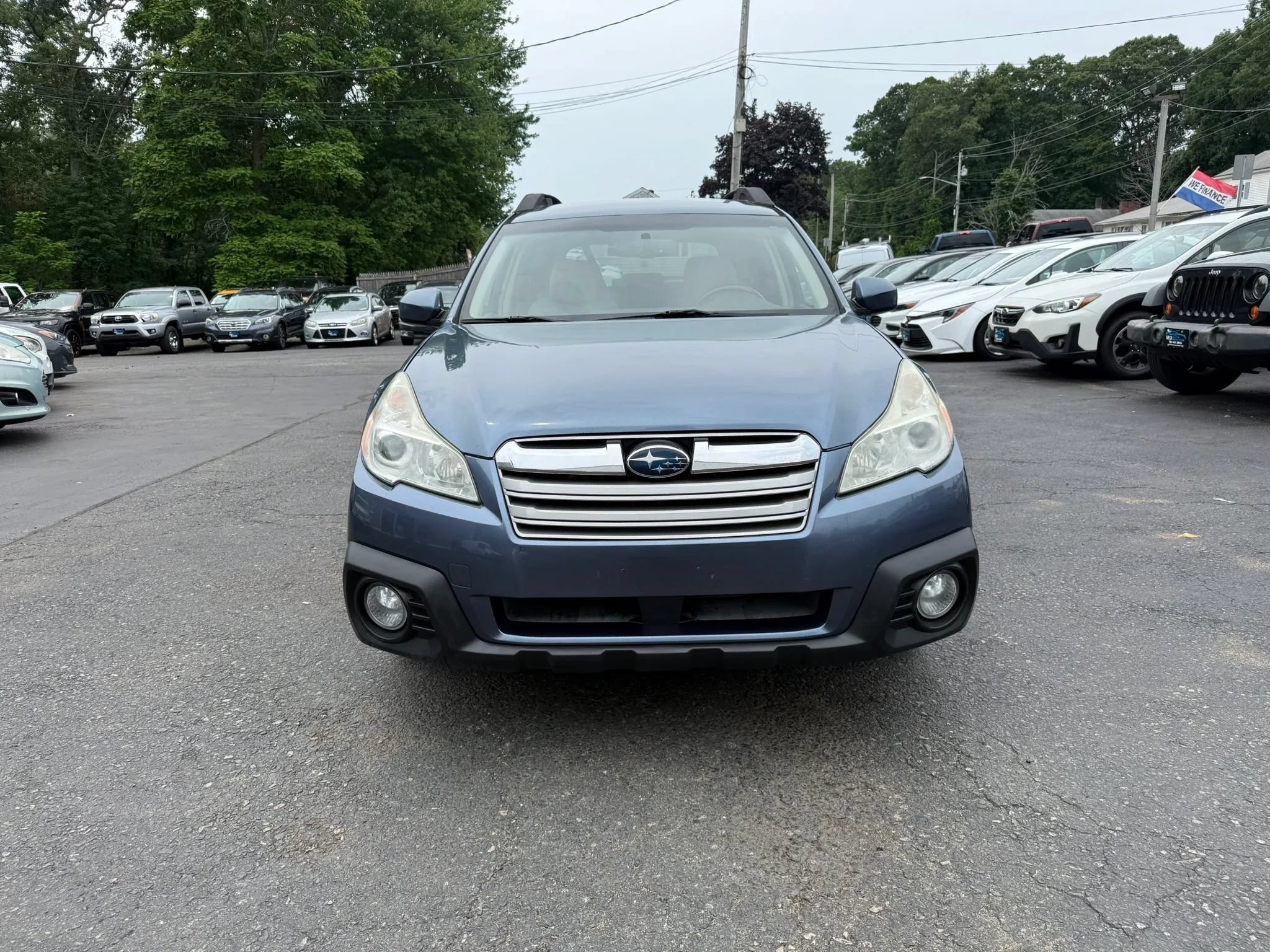 Used 2013 Subaru Outback 2.5i Premium w/ All-Weather Pkg AWD/4WD image 2