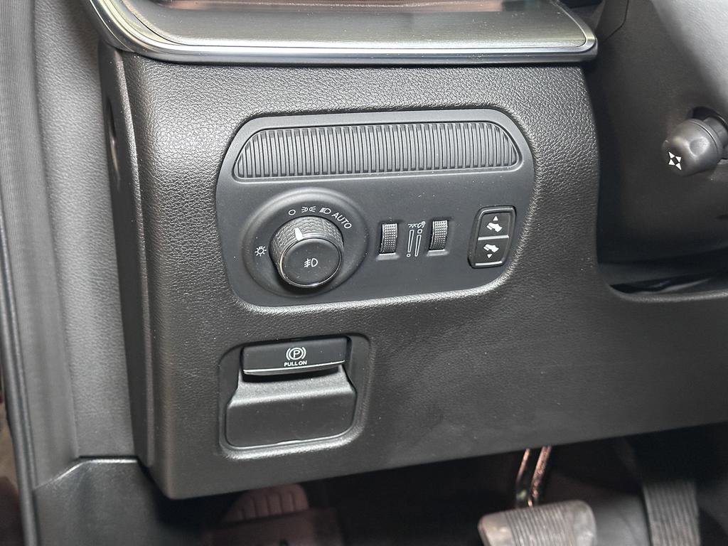 Certified 2024 Jeep Wagoneer Series II w/ Convenience Group I image 27