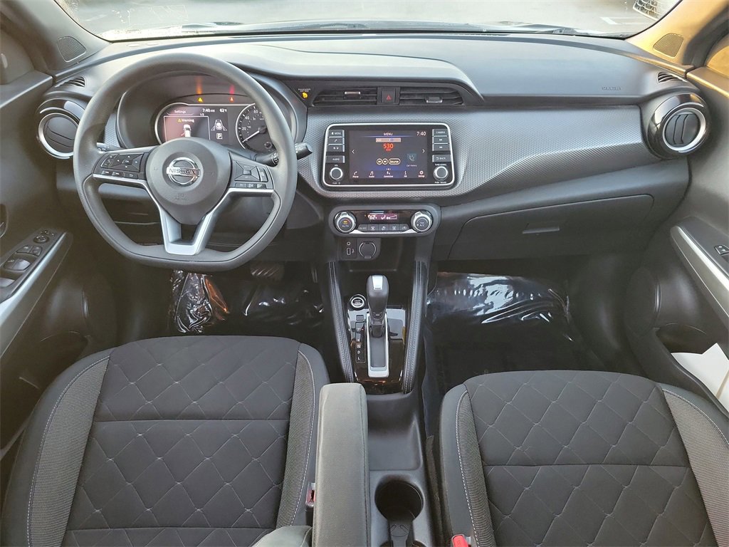 Used 2020 Nissan Kicks SV image 9