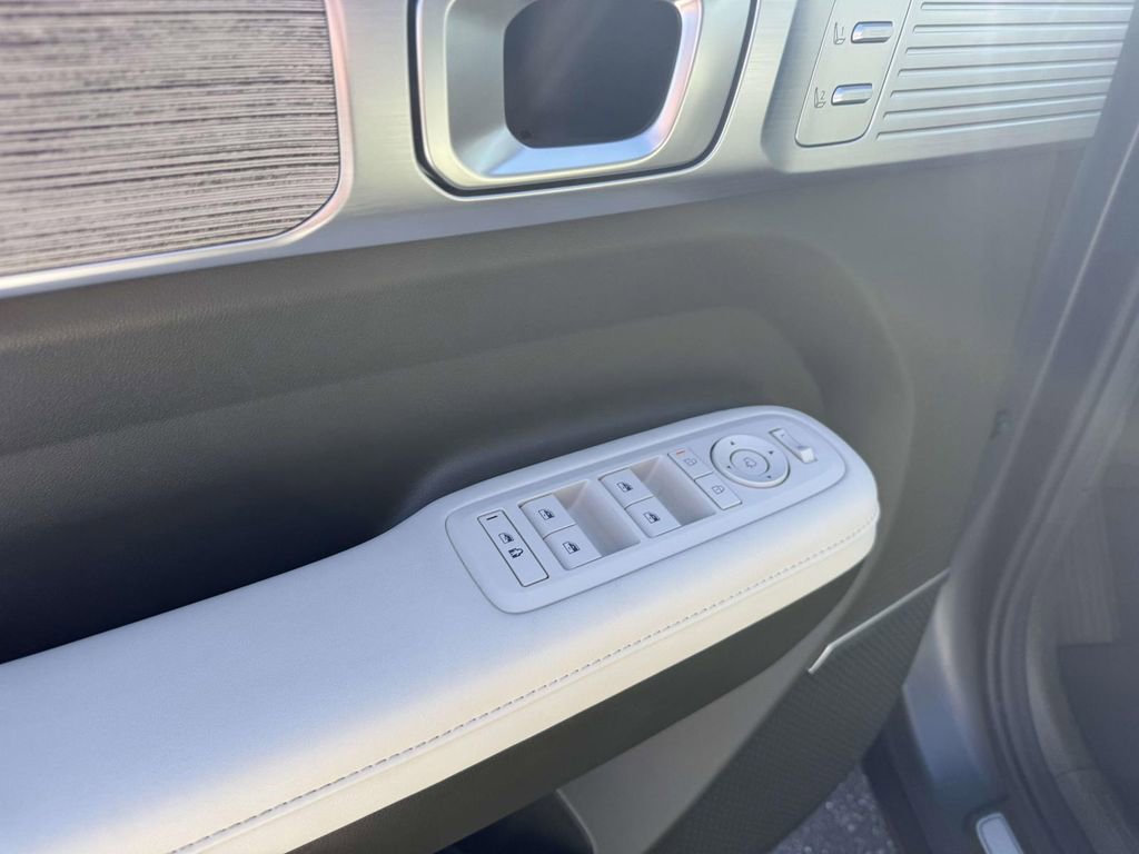 Used 2025 Hyundai Santa Fe Calligraphy image 14