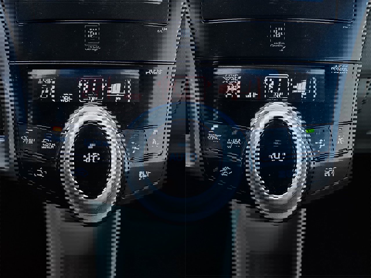 Used 2014 Toyota Prius V Two image 21