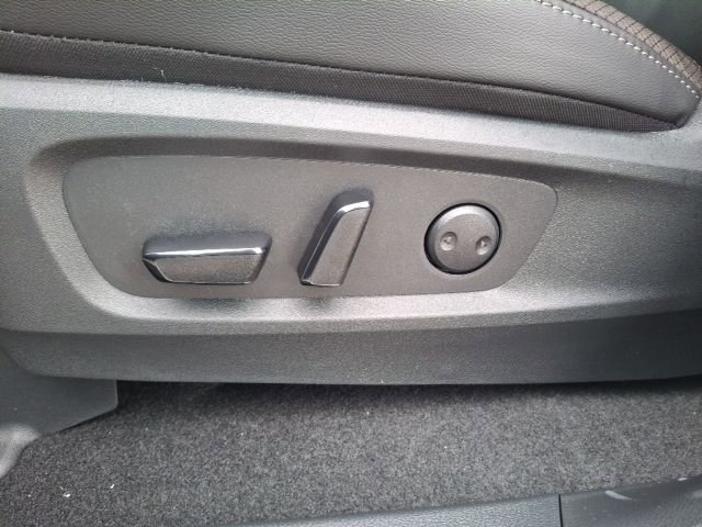 New 2025 Nissan Pathfinder SL w/ Black Appearance Package image 10