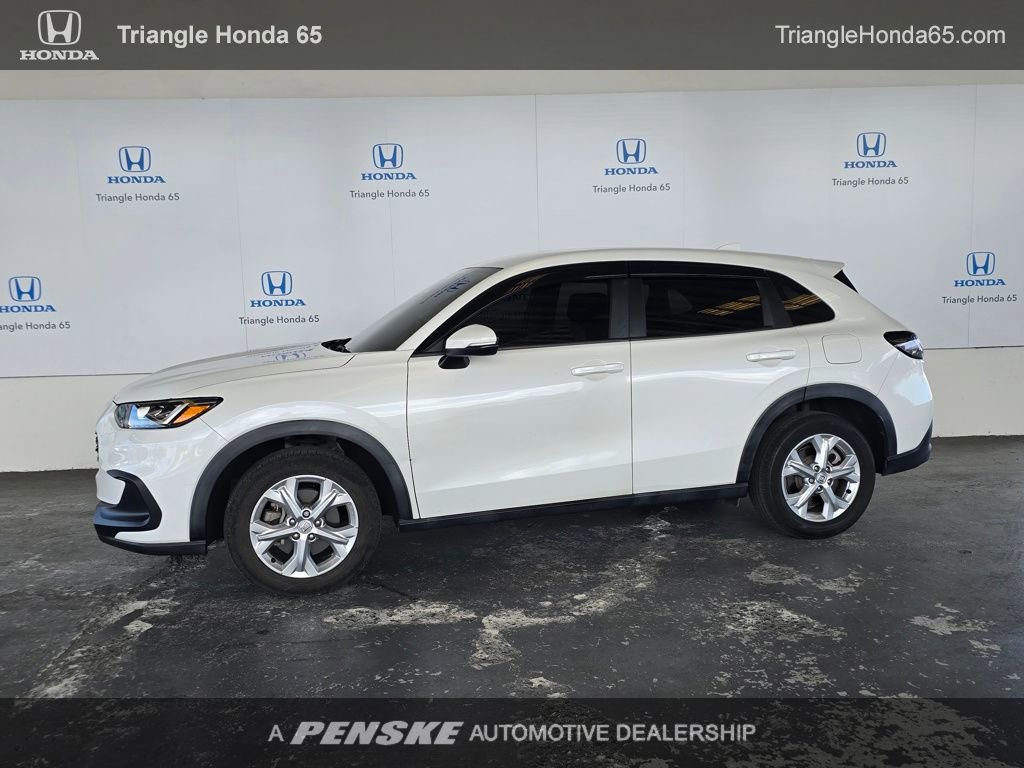 Used 2023 Honda HR-V LX image 1