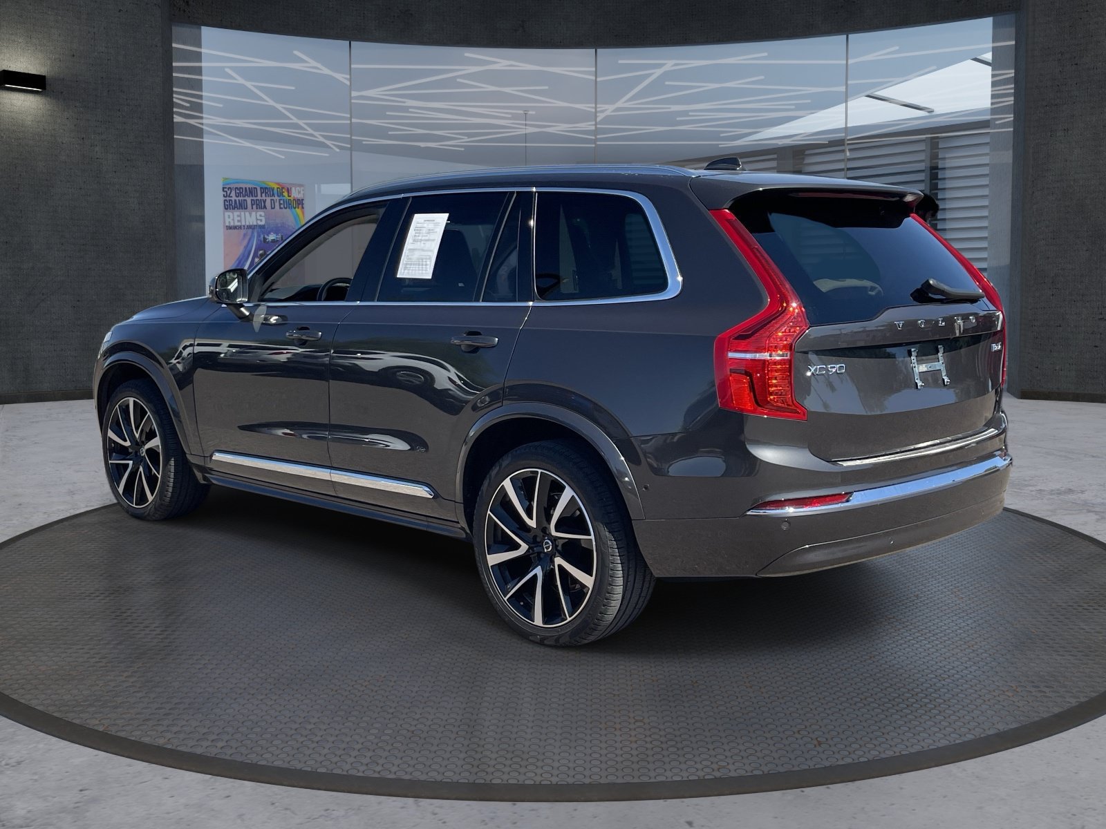 Used 2024 Volvo XC90 B6 Plus AWD/4WD image 4