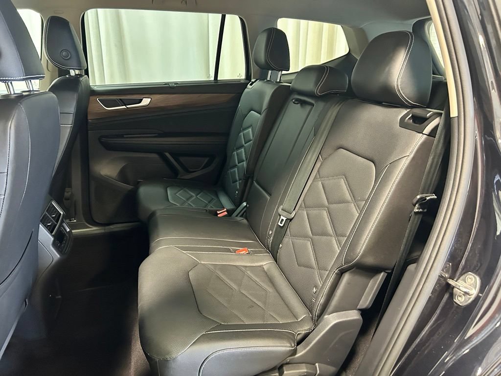 Used 2025 Volkswagen Atlas SE AWD/4WD image 6