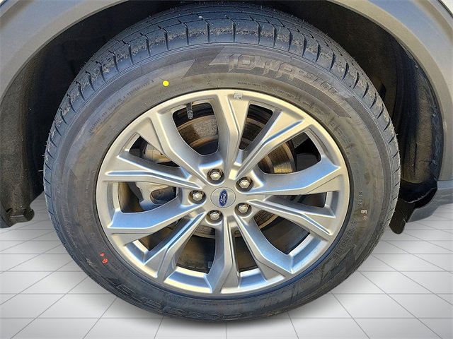 Used 2023 Ford Explorer Limited image 5