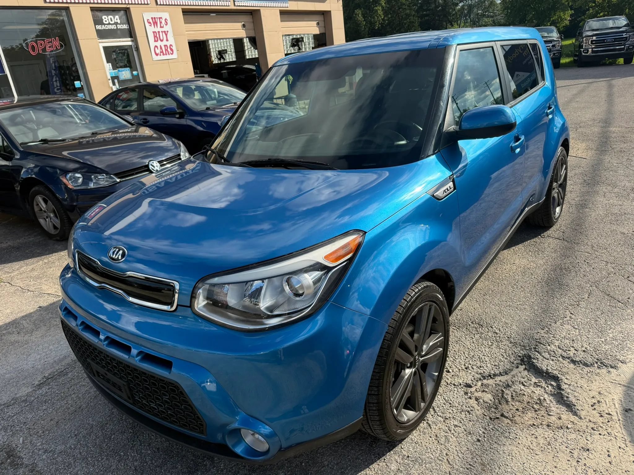 Used 2015 Kia Soul + w/ Audio Package FWD image 2