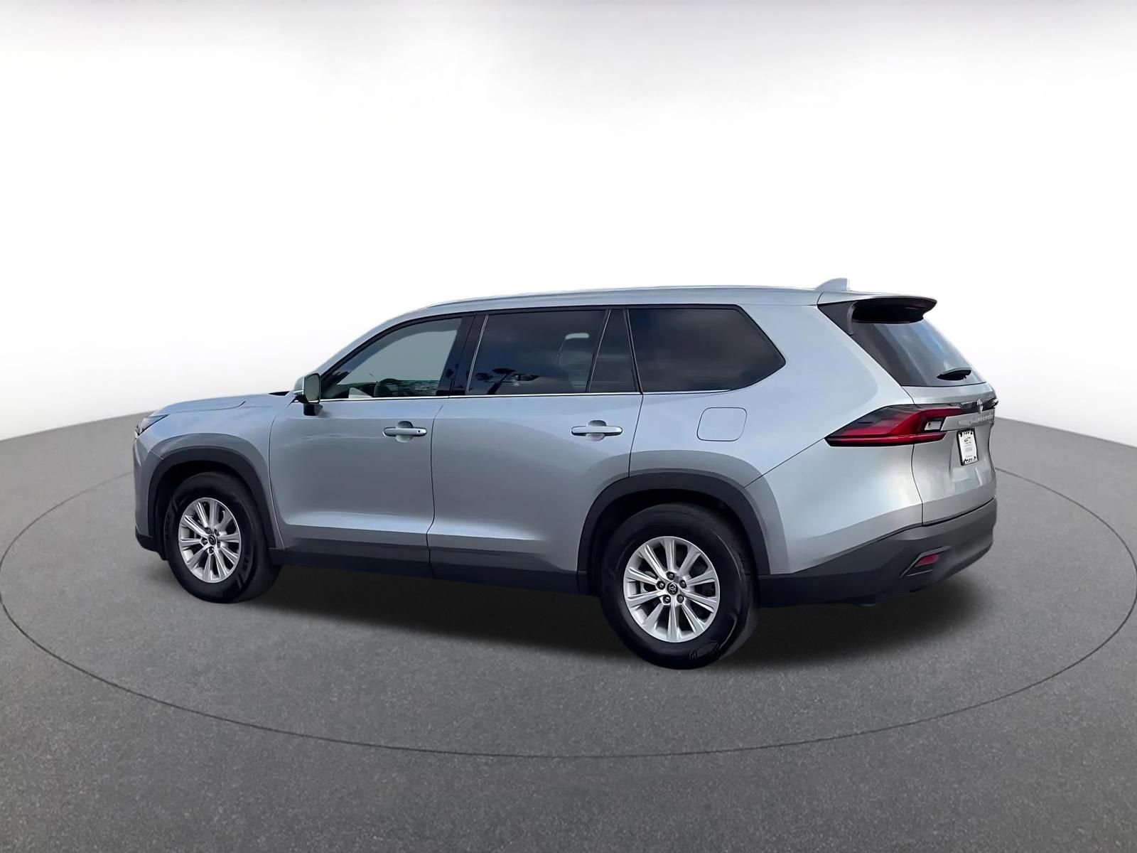 Used 2025 Toyota Grand Highlander FWD image 10