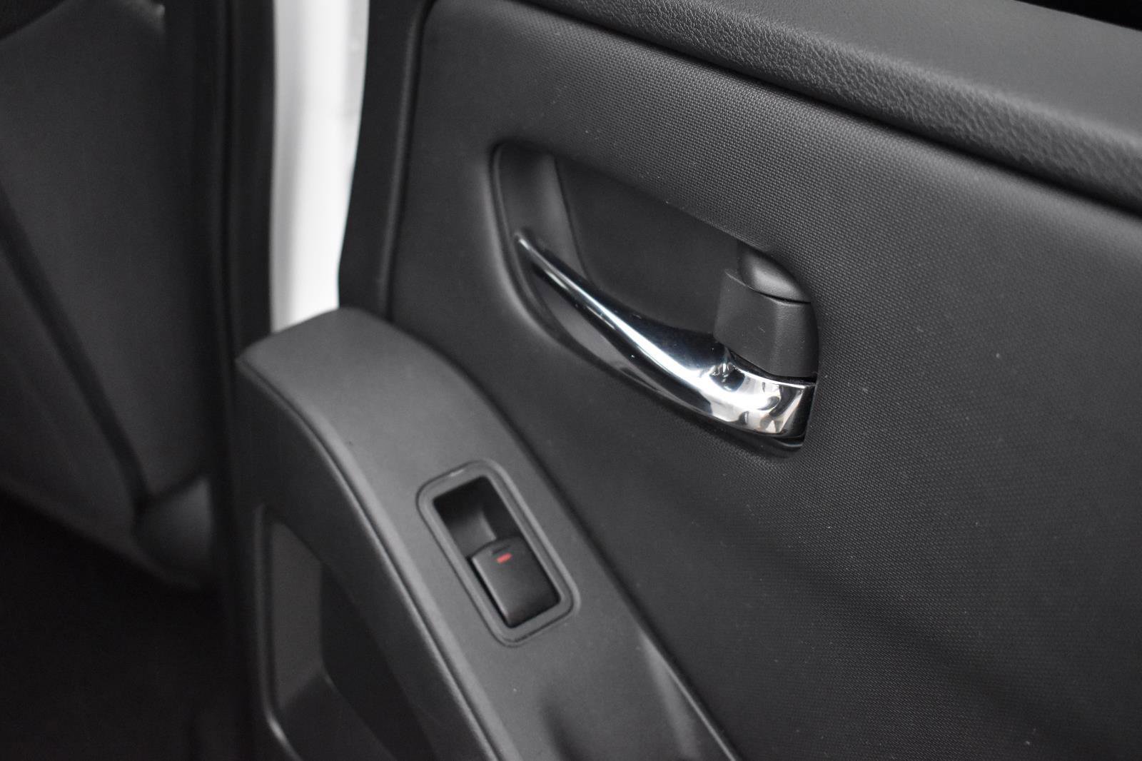 Used 2023 Nissan Frontier SV w/ SV Convenience Package image 41