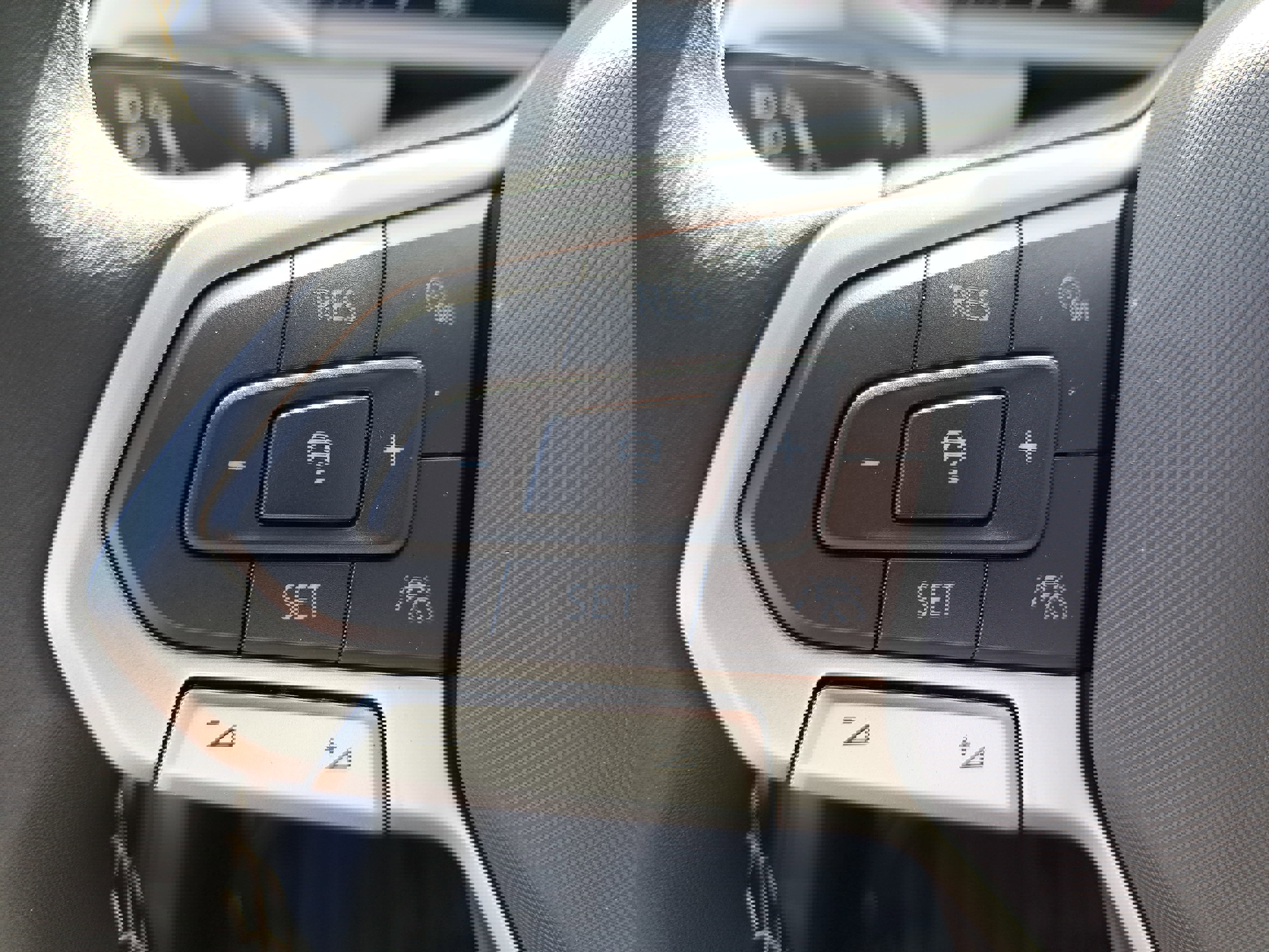 Used 2025 Volkswagen Taos SE w/ Panoramic Sunroof Package image 16