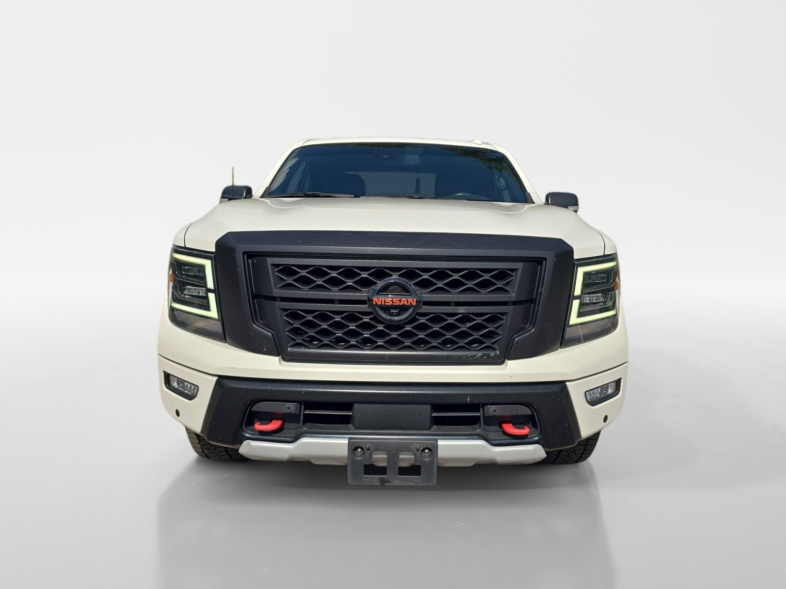 Used 2021 Nissan Titan PRO-4X w/ Pro-4x Convenience Package AWD/4WD image 9