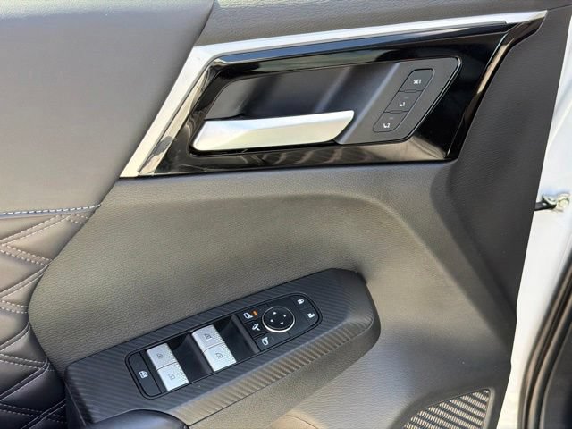 Used 2024 Mitsubishi Outlander SEL FWD image 32
