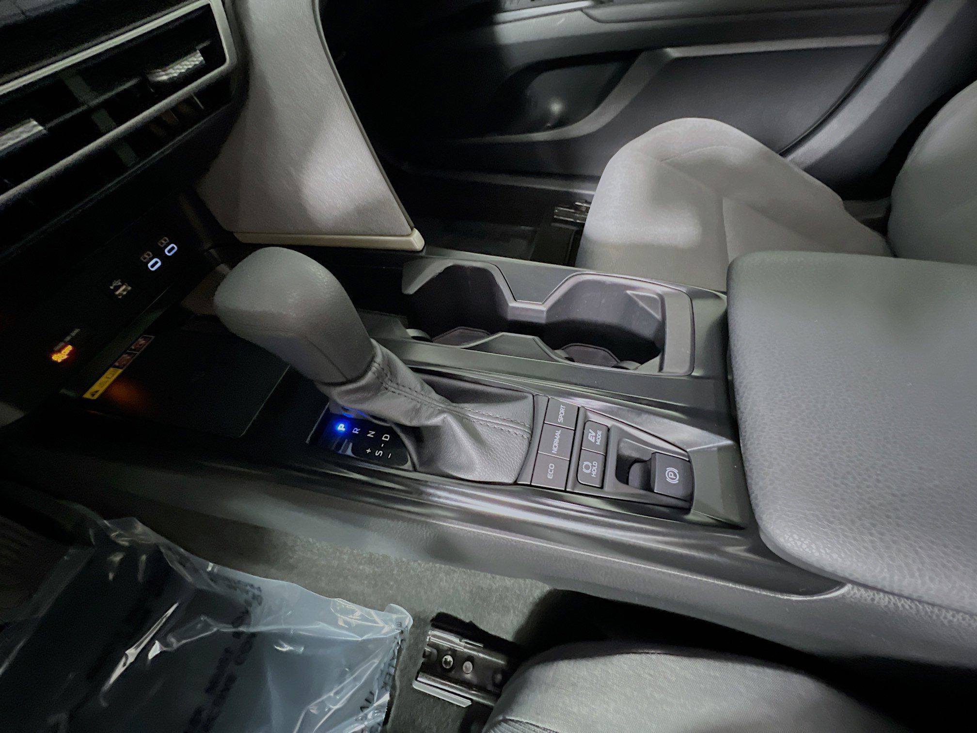 Used 2025 Toyota Camry LE image 25