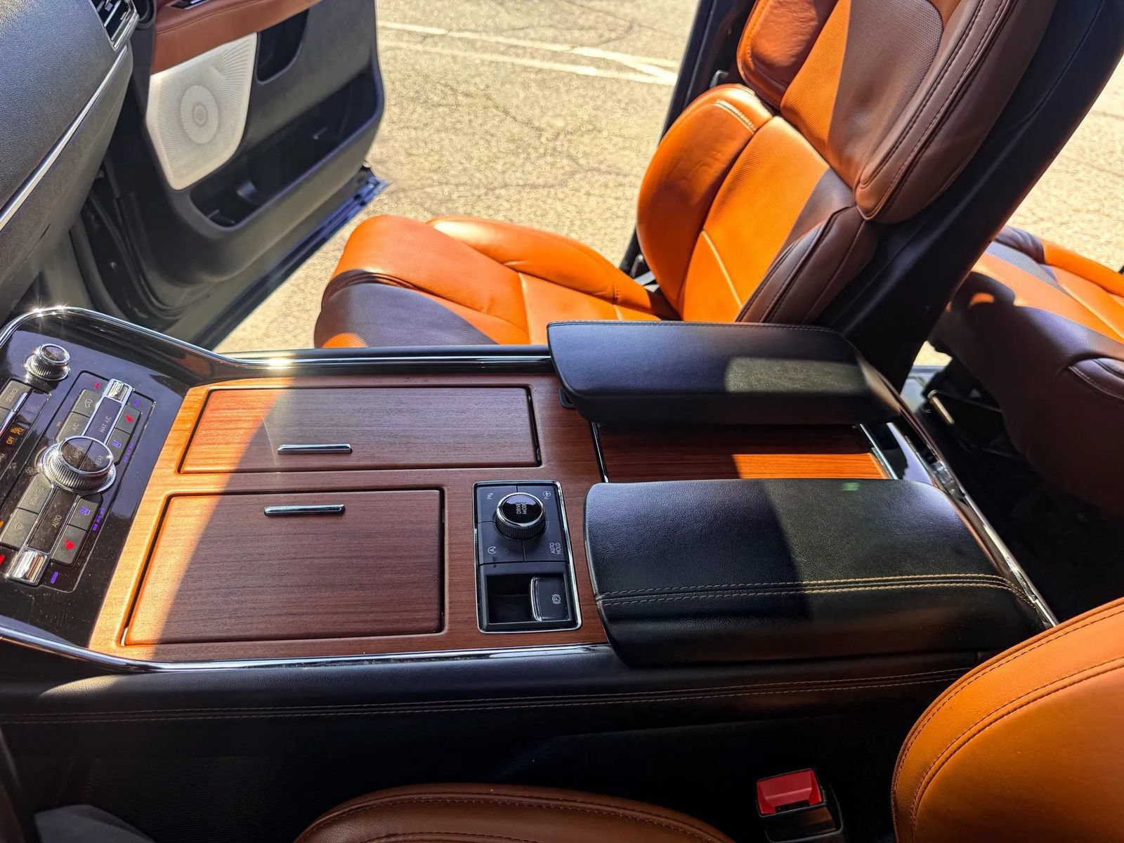 Used 2019 Lincoln Navigator L Reserve w/ Cargo Package AWD/4WD image 48