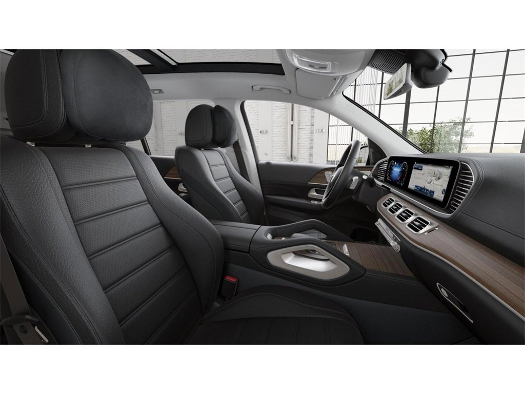 New 2026 Mercedes-Benz GLS 450 4MATIC image 4