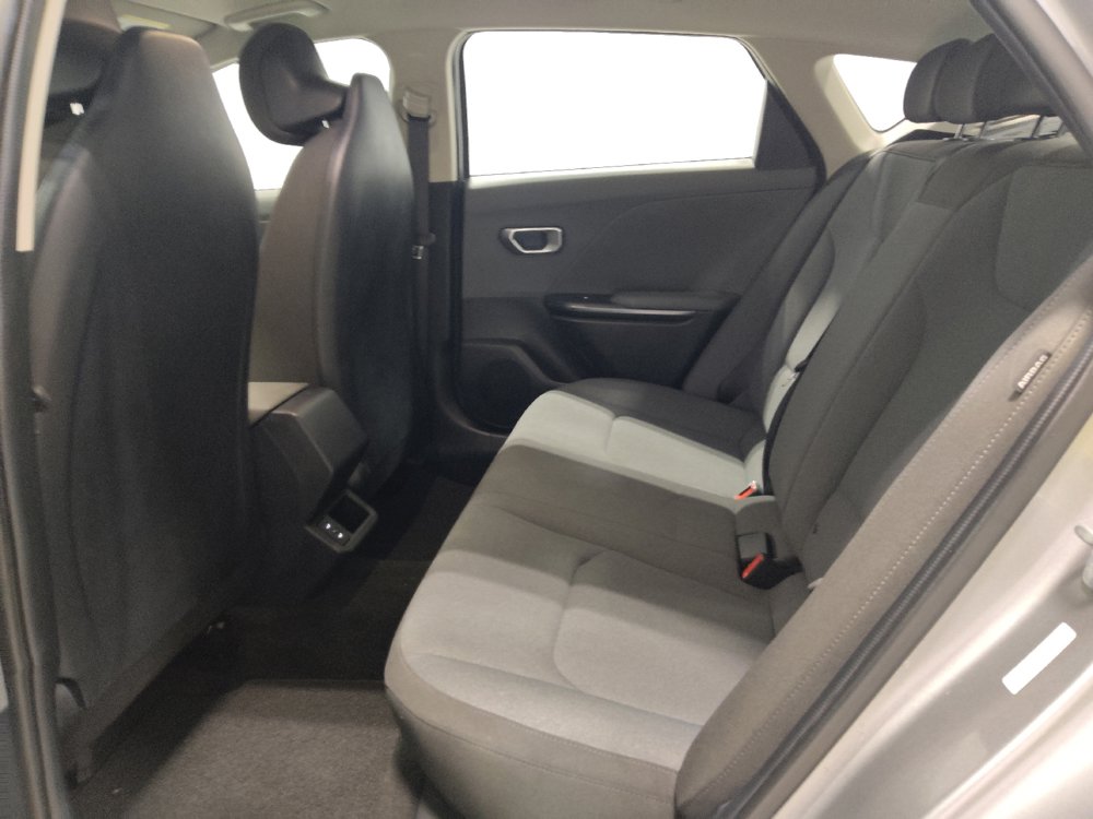 Used 2025 Kia K4 FWD image 18