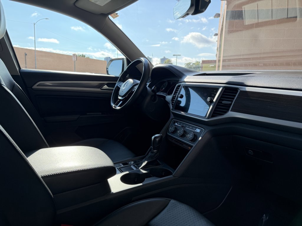 Used 2019 Volkswagen Atlas SE w/ Panoramic Sunroof Package image 40