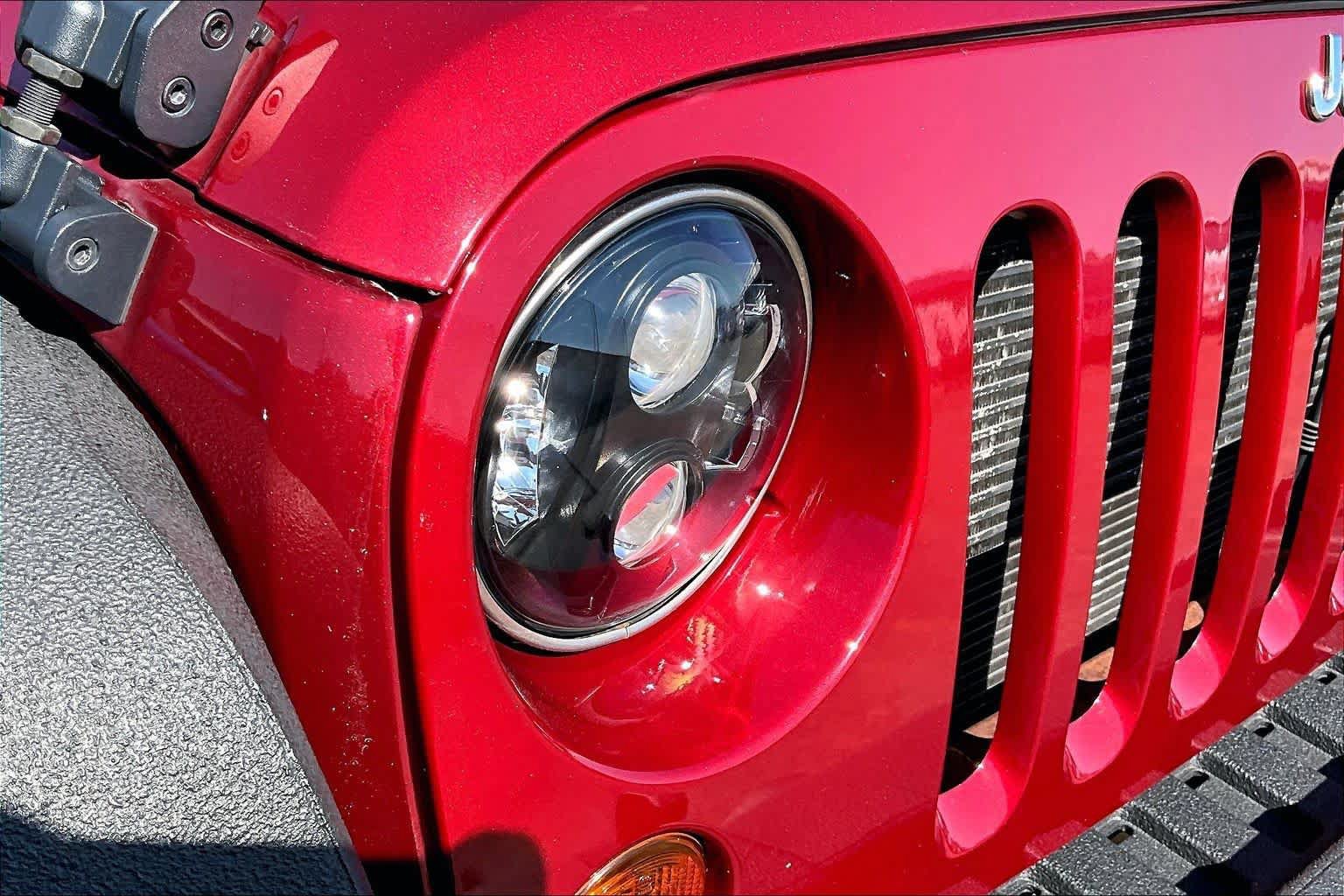 Used 2013 Jeep Wrangler Sport w/ Connectivity Group AWD/4WD image 27